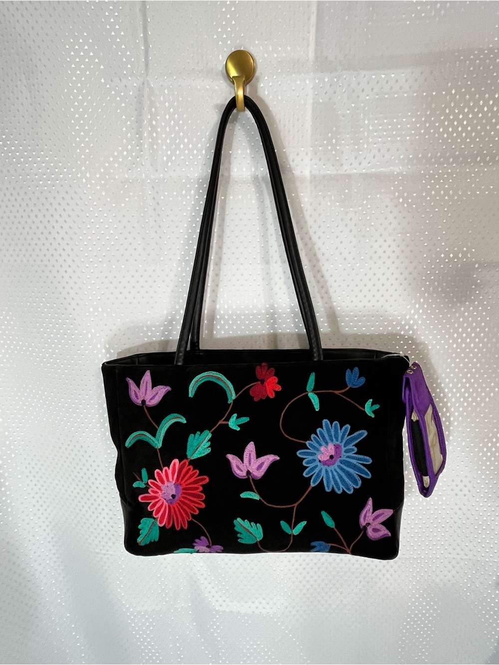 Bueno Black Shoulder Bag with Multicolor Floral Embroidery